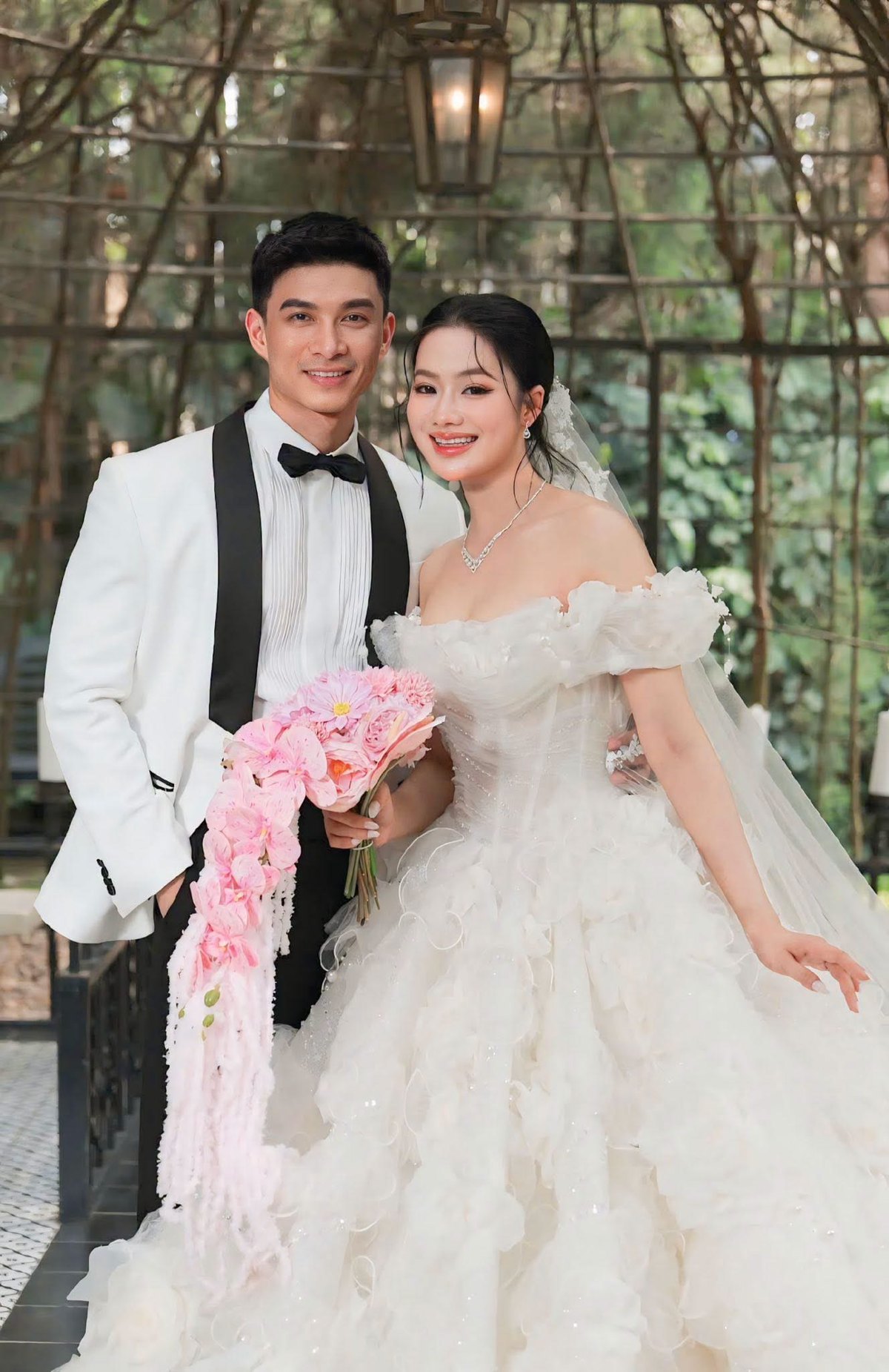 Đám cưới của cặp đôi match qua LoveLink
